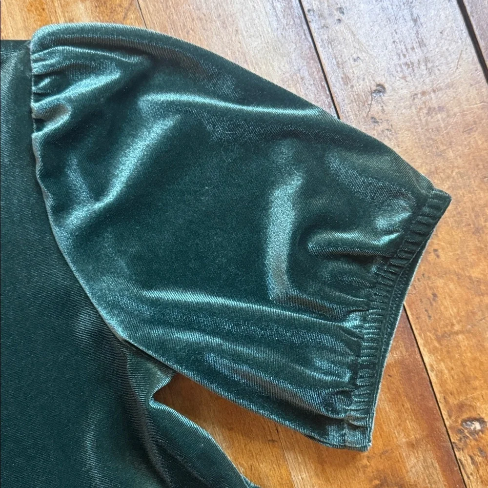 Old Navy charming green